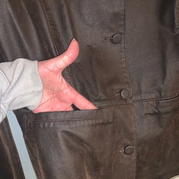 Gotcha Covered chocolate brown soft vegan leather suede like jacket. Large - Picture 4 of 7